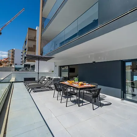 Elegant Retreat With Pool & Terrace By Hostwise * Montes de Alvor