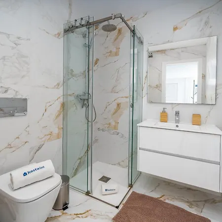 Apartmán Elegant Retreat With Pool & Terrace By Hostwise