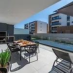 Appartamento Elegant Retreat With Pool & Terrace By Hostwise