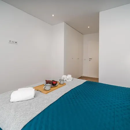 Elegant Retreat With Pool & Terrace By Hostwise Apartment Alvor